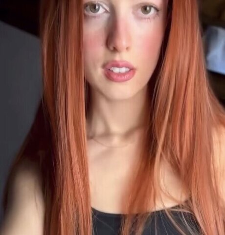 Nacktes geleaktes OnlyFans-Foto von Red Fox Evelyn