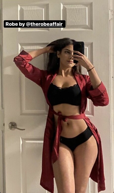 Nacktes geleaktes OnlyFans-Foto von Yesha Sagar
