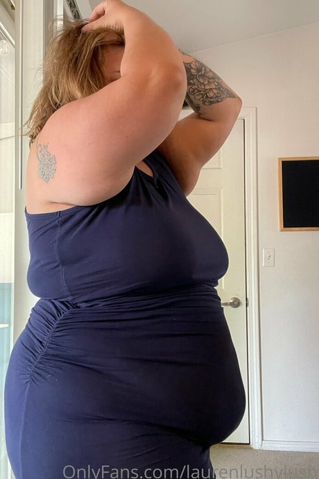 Nacktes geleaktes OnlyFans-Foto von Lushielauren