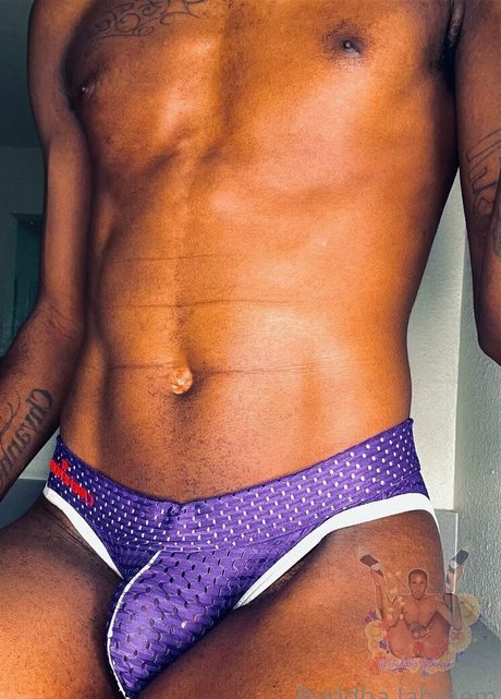 Nacktes geleaktes OnlyFans-Foto von Buddhajahreem