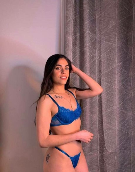 Nacktes geleaktes OnlyFans-Foto von Carolinanitnelav
