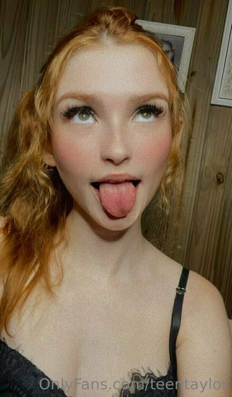 Nacktes geleaktes OnlyFans-Foto von Teentaylor