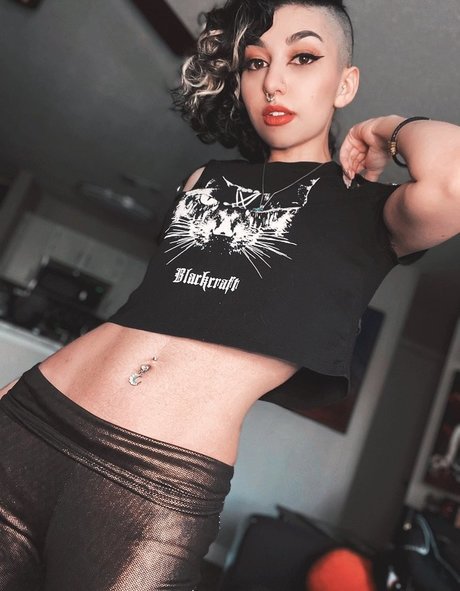 Nacktes geleaktes OnlyFans-Foto von Sailortabbycat