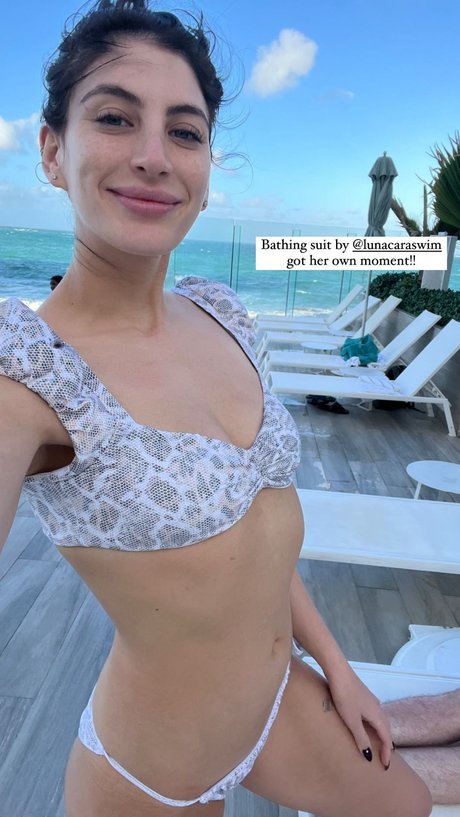 Nacktes geleaktes OnlyFans-Foto von Ariana Basseri