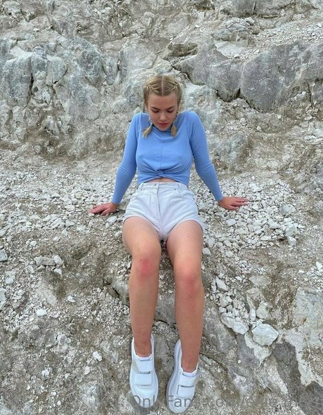 Nacktes geleaktes OnlyFans-Foto von Elliemiss