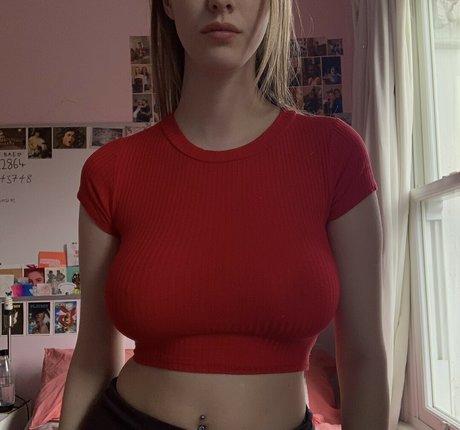 Nacktes geleaktes OnlyFans-Foto von Eliza Goldsmith