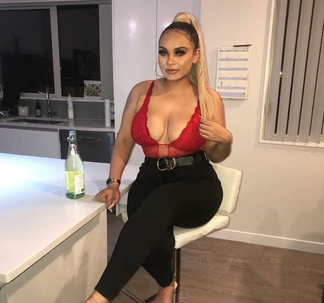 Nacktes geleaktes OnlyFans-Foto von Karina Atavenitia