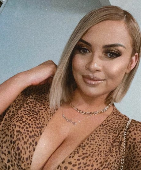 Nacktes geleaktes OnlyFans-Foto von Karina Atavenitia
