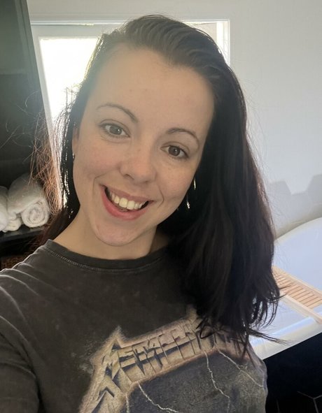 Nacktes geleaktes OnlyFans-Foto von Miss Bb