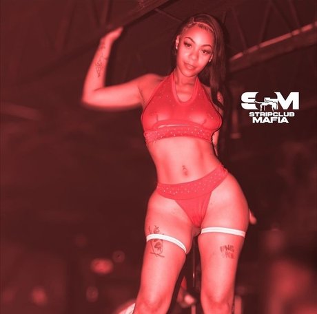 Nacktes geleaktes OnlyFans-Foto von Lyric 
