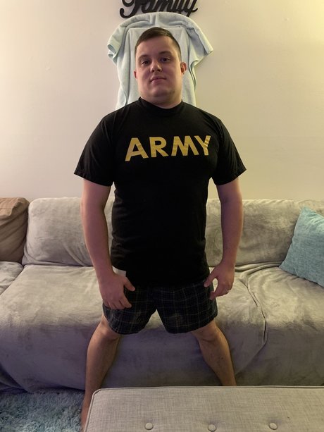 Nacktes geleaktes OnlyFans-Foto von Adam Robbins