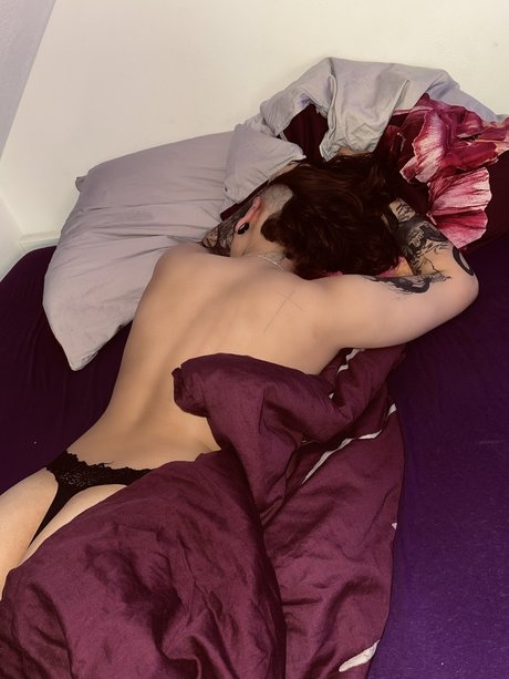 Nacktes geleaktes OnlyFans-Foto von Lony