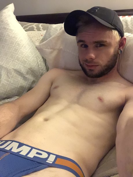Nacktes geleaktes OnlyFans-Foto von Logan Hobbs