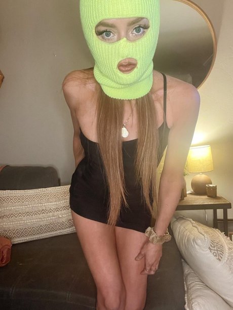 Nacktes geleaktes OnlyFans-Foto von Logan Lever