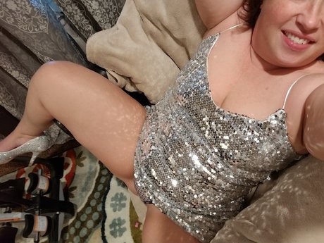 Nacktes geleaktes OnlyFans-Foto von Lunaluvswell
