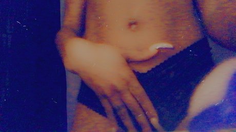 Nacktes geleaktes OnlyFans-Foto von Megamilly