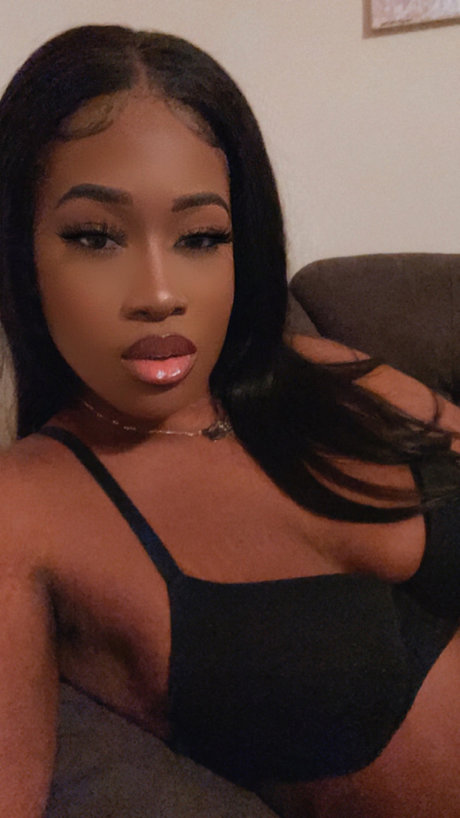 Nacktes geleaktes OnlyFans-Foto von Michele Love