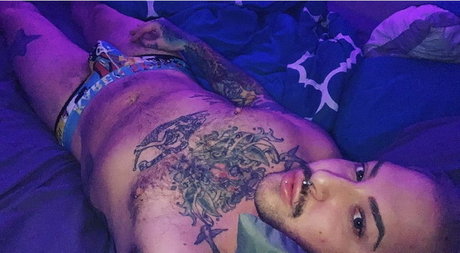 Nacktes geleaktes OnlyFans-Foto von Myles West