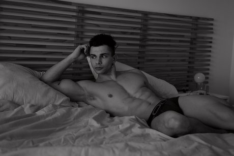 Nacktes geleaktes OnlyFans-Foto von Niconly