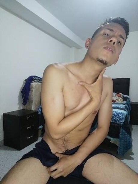 Nacktes geleaktes OnlyFans-Foto von Naniruiz23