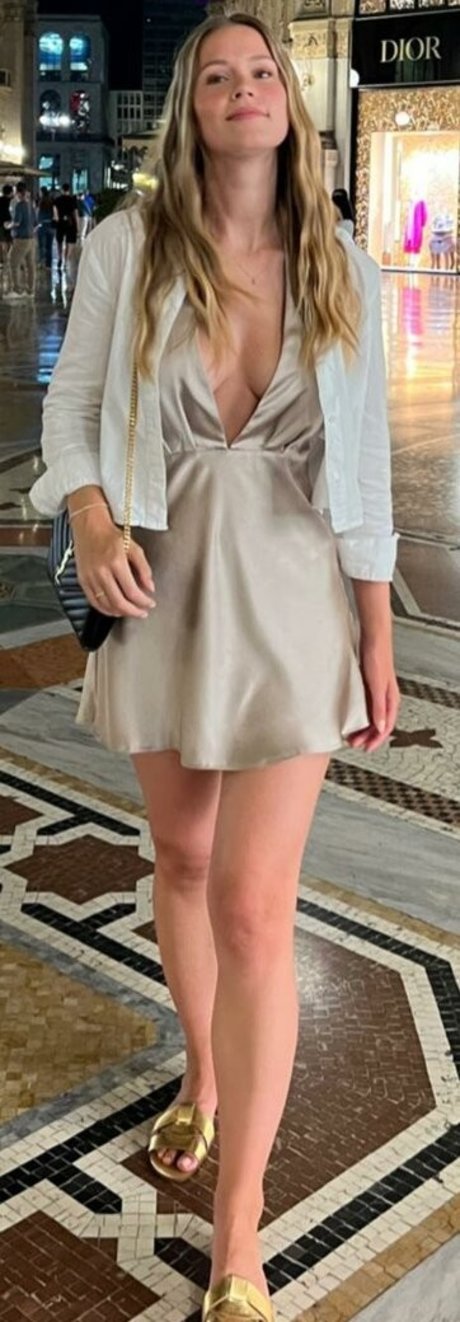 Nacktes geleaktes OnlyFans-Foto von Melanie Kroll