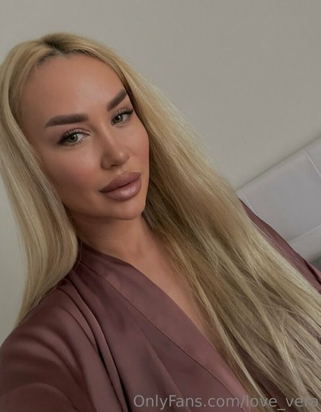 Nacktes geleaktes OnlyFans-Foto von Lovevera