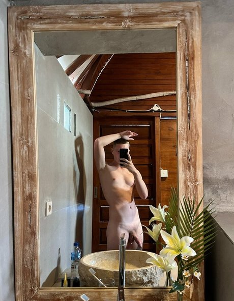 Nacktes geleaktes OnlyFans-Foto von Jasupsss
