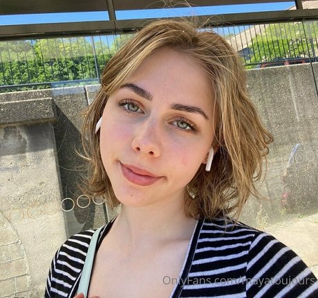Nacktes geleaktes OnlyFans-Foto von Mayaruefree