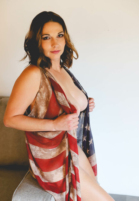Nacktes geleaktes OnlyFans-Foto von Boudoir Galleries