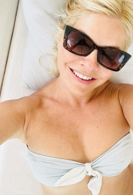 Nacktes geleaktes OnlyFans-Foto von Holly Willoughby