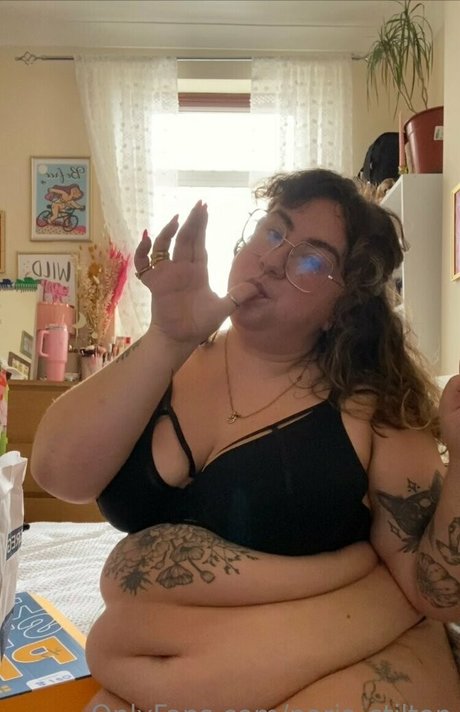 Nacktes geleaktes OnlyFans-Foto von Parisstilton