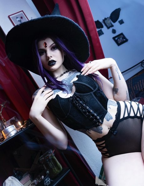Nacktes geleaktes OnlyFans-Foto von Faerie Blossom