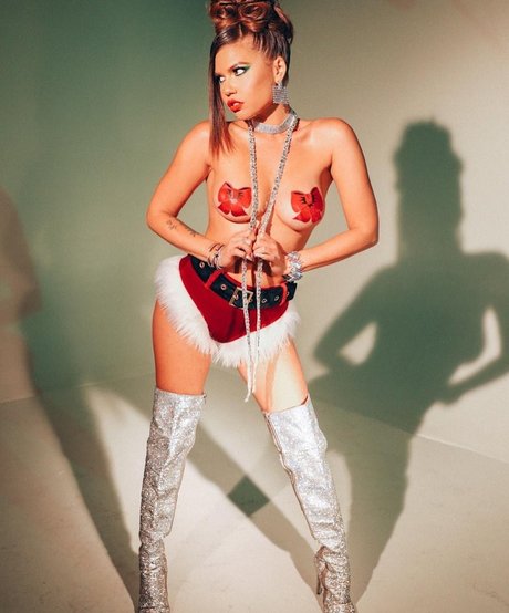 Nacktes geleaktes OnlyFans-Foto von Chanel West Coast