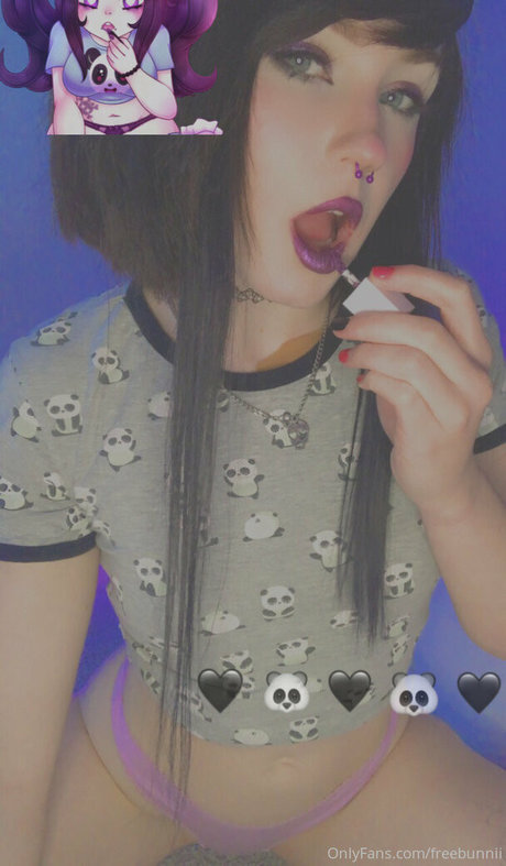 Nacktes geleaktes OnlyFans-Foto von Freebunnii