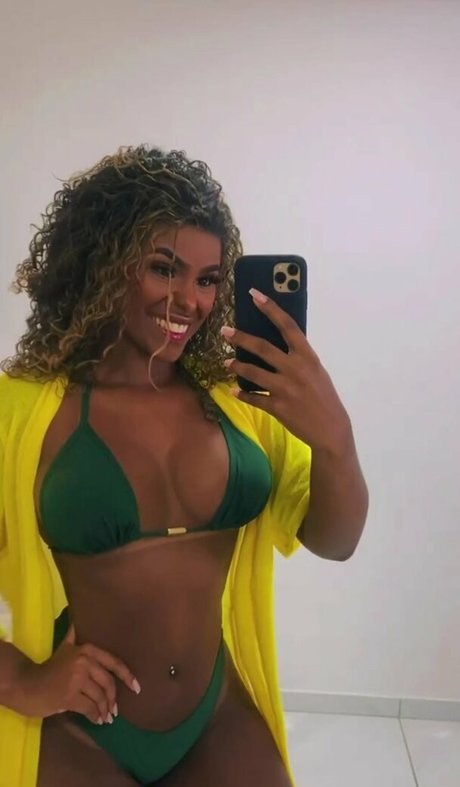 Nacktes geleaktes OnlyFans-Foto von Ynaraabb