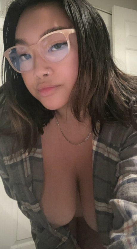 Nacktes geleaktes OnlyFans-Foto von Michiiis