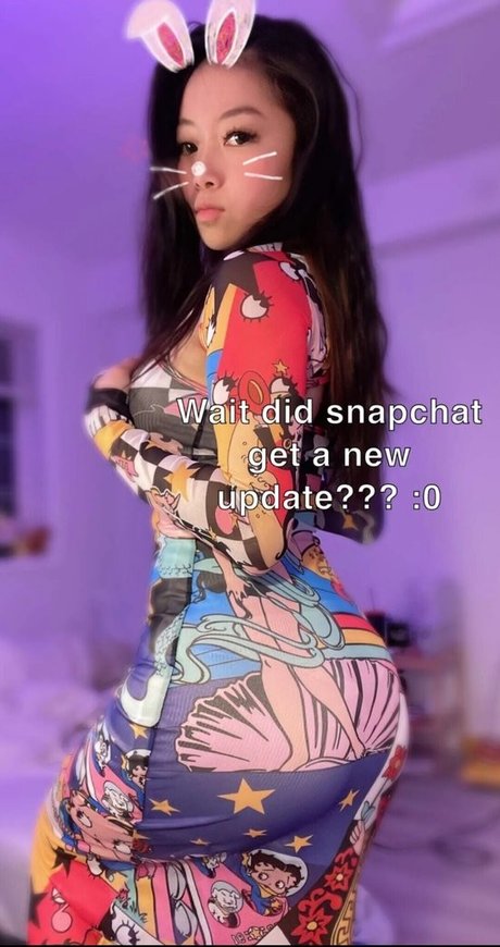 Nacktes geleaktes OnlyFans-Foto von Fruitypoppin