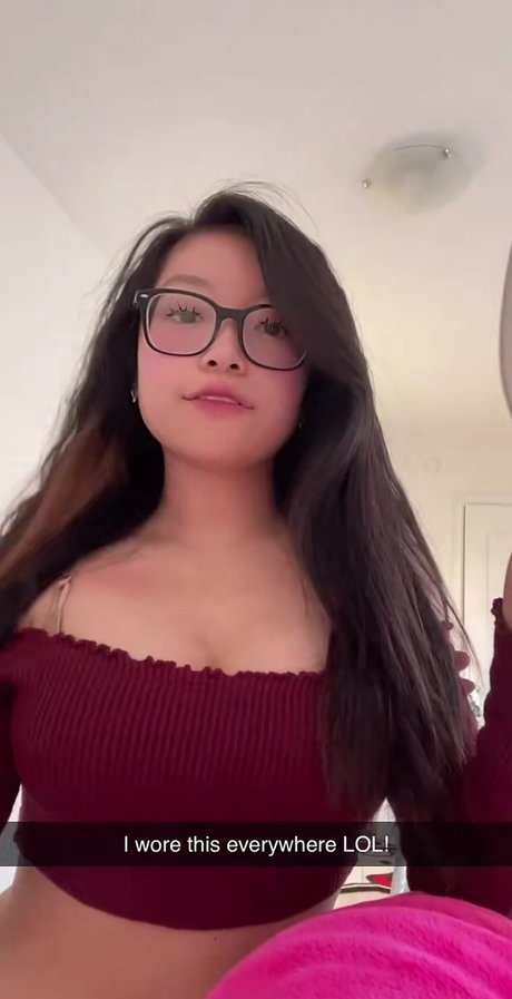 Nacktes geleaktes OnlyFans-Foto von Fruitypoppin