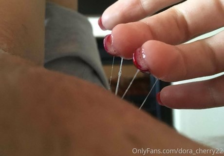 Nacktes geleaktes OnlyFans-Foto von Dorasexplorer
