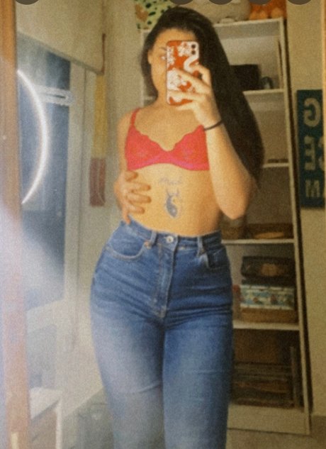 Nacktes geleaktes OnlyFans-Foto von Pi