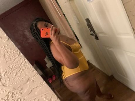 Nacktes geleaktes OnlyFans-Foto von Pretty Baby