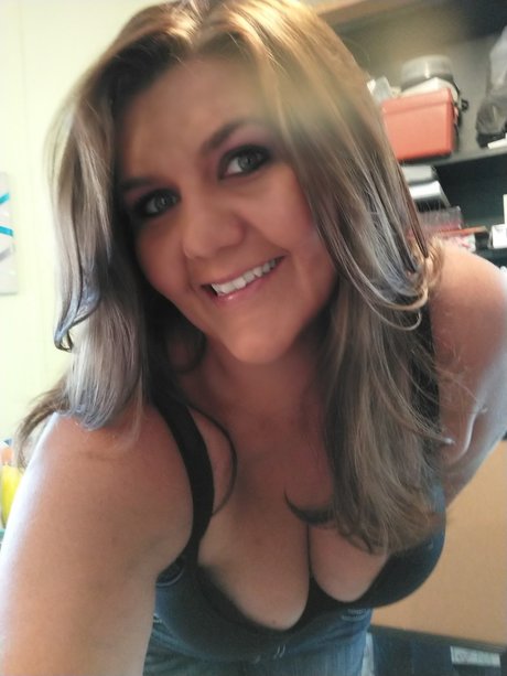 Nacktes geleaktes OnlyFans-Foto von Rachael Ann