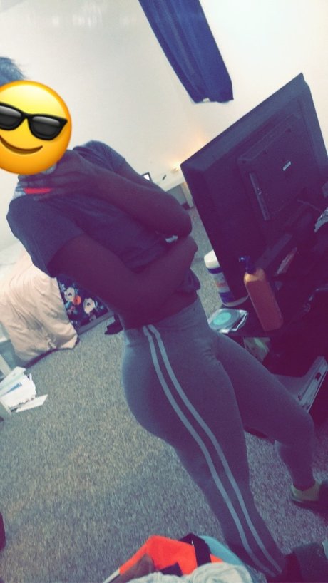 Nacktes geleaktes OnlyFans-Foto von Persuasion