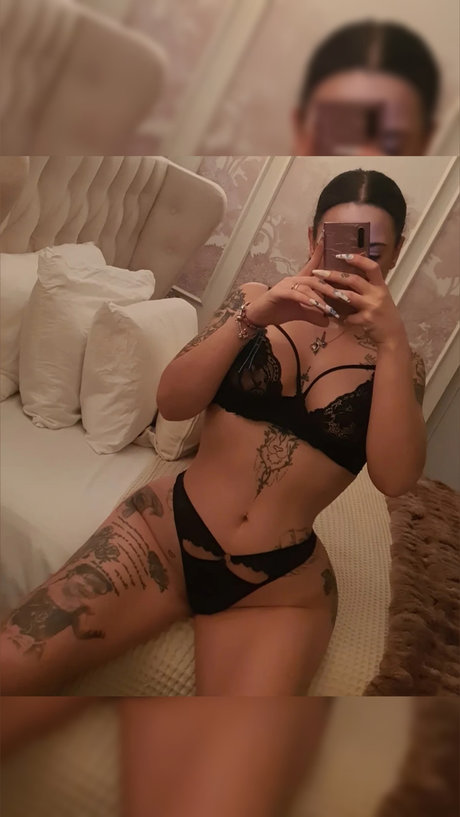 Nacktes geleaktes OnlyFans-Foto von Reyna Blancaa Oficial