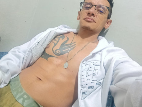 Nacktes geleaktes OnlyFans-Foto von Ron69steven