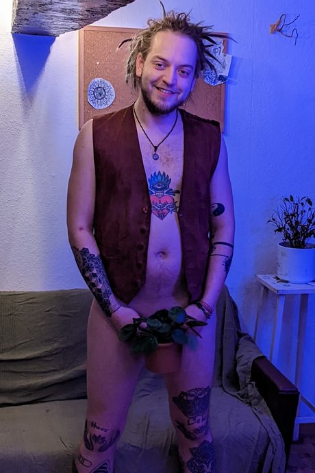 Nacktes geleaktes OnlyFans-Foto von Mattydreadytatts
