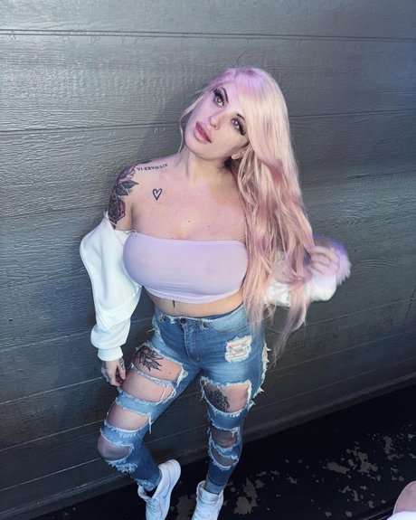 Nacktes geleaktes OnlyFans-Foto von Maserati