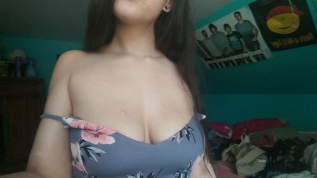 Nacktes geleaktes OnlyFans-Foto von Maze