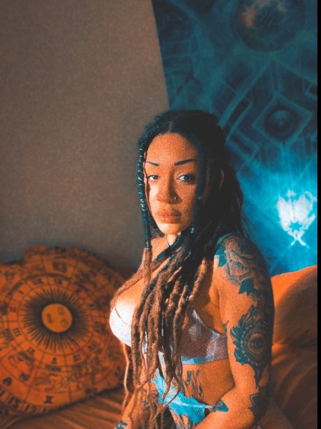 Nacktes geleaktes OnlyFans-Foto von Melissa Mulisha 