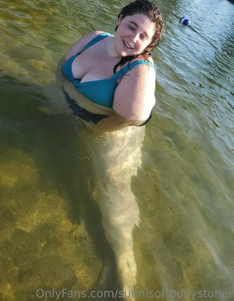 Nacktes geleaktes OnlyFans-Foto von Sunnisoftbodystoner